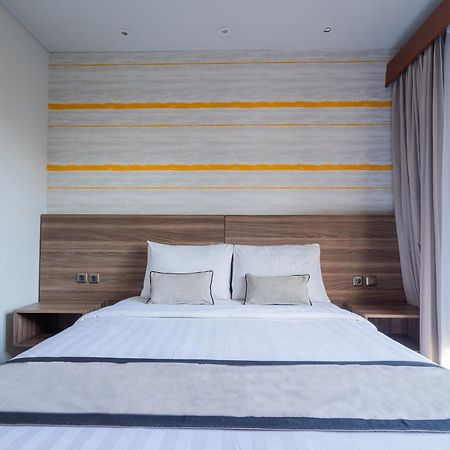 Mahesa Suites Seminyak Exterior photo