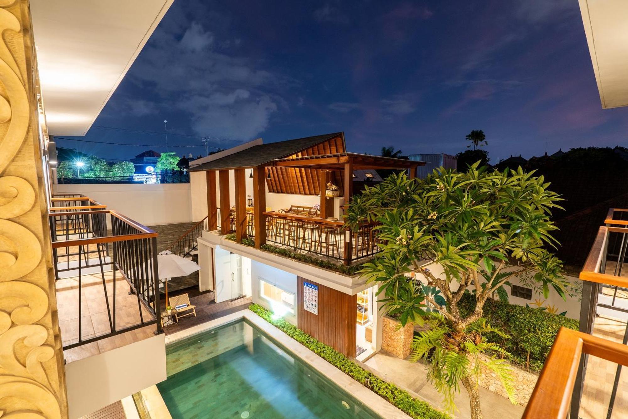 Mahesa Suites Seminyak Exterior photo