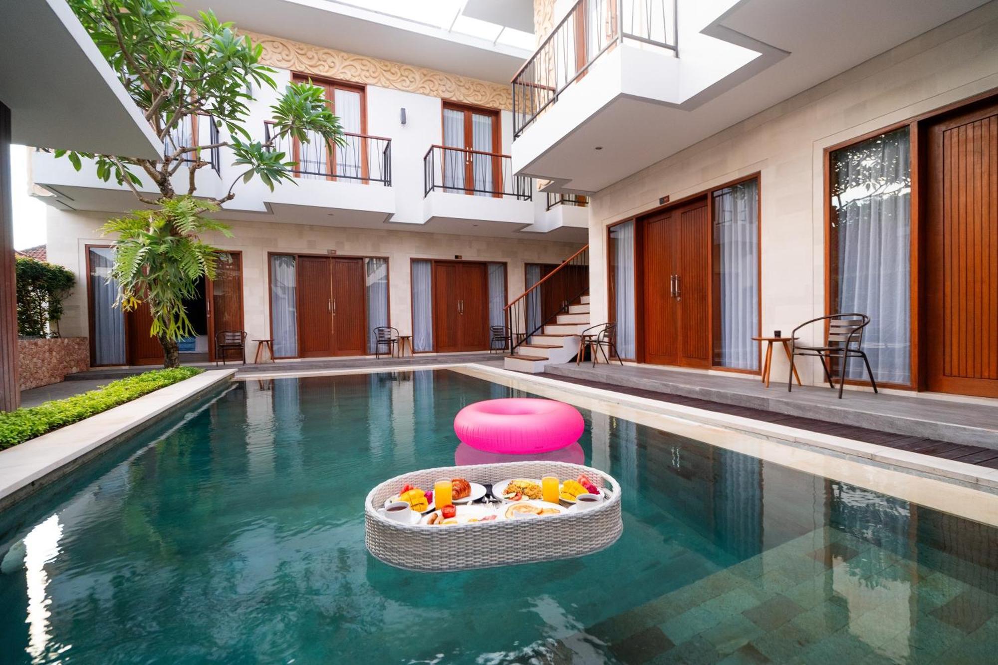 Mahesa Suites Seminyak Exterior photo