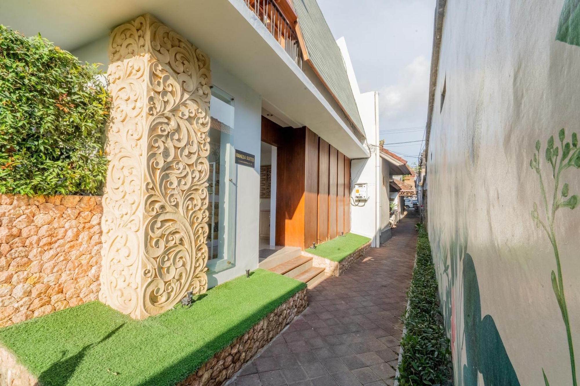 Mahesa Suites Seminyak Exterior photo