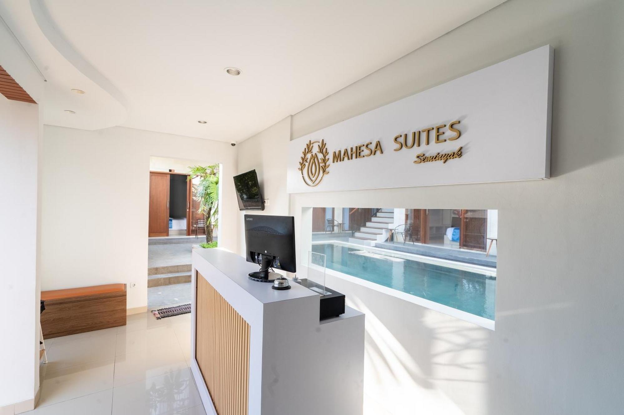 Mahesa Suites Seminyak Exterior photo