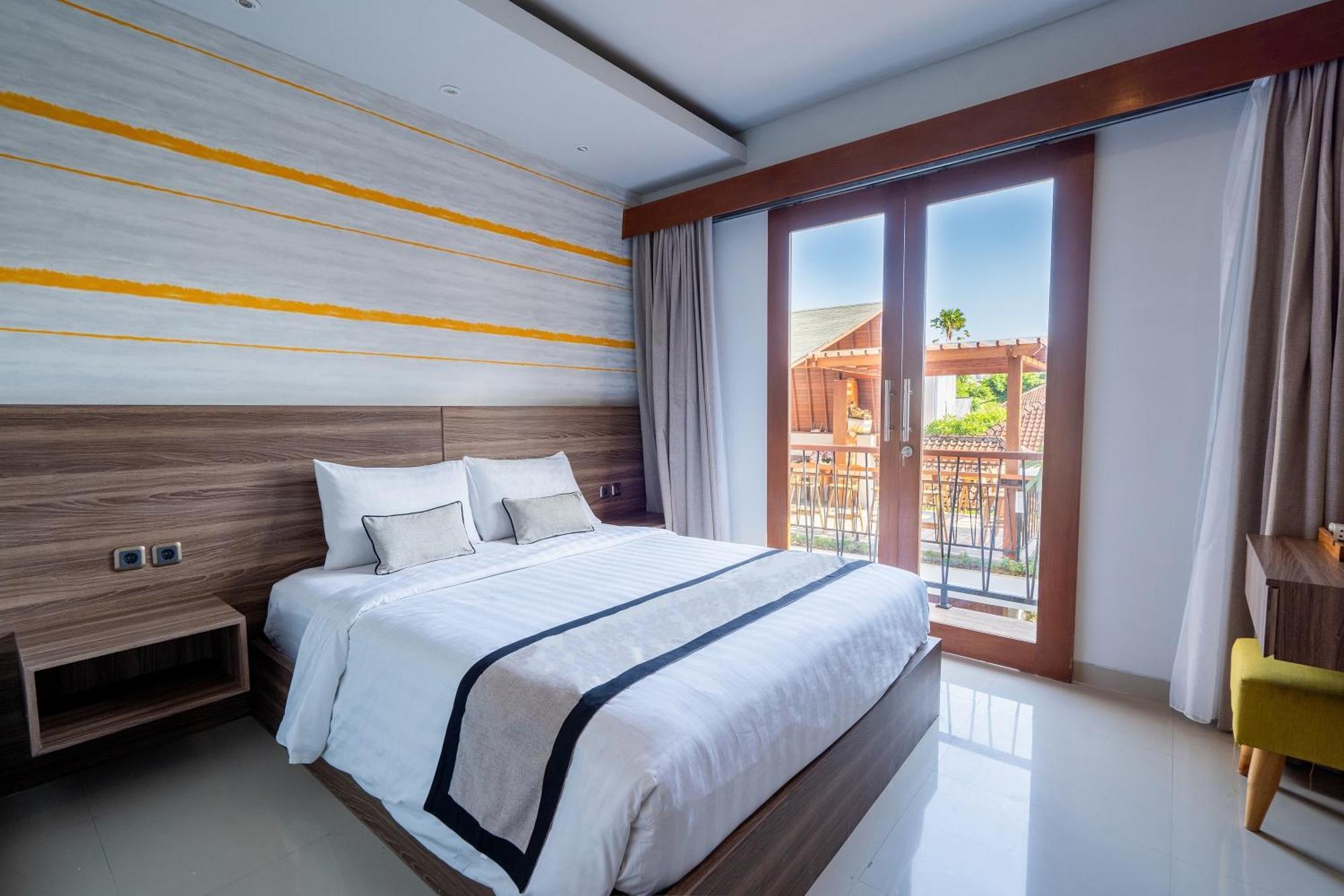 Mahesa Suites Seminyak Exterior photo