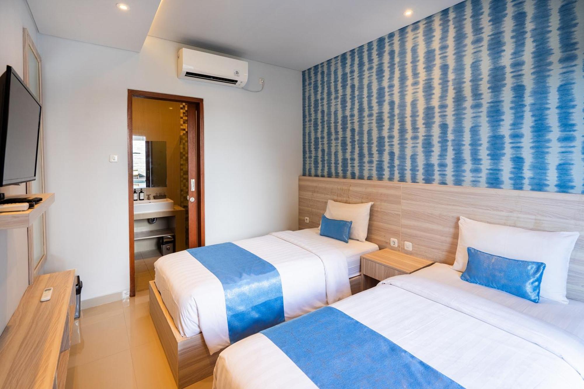 Mahesa Suites Seminyak Exterior photo