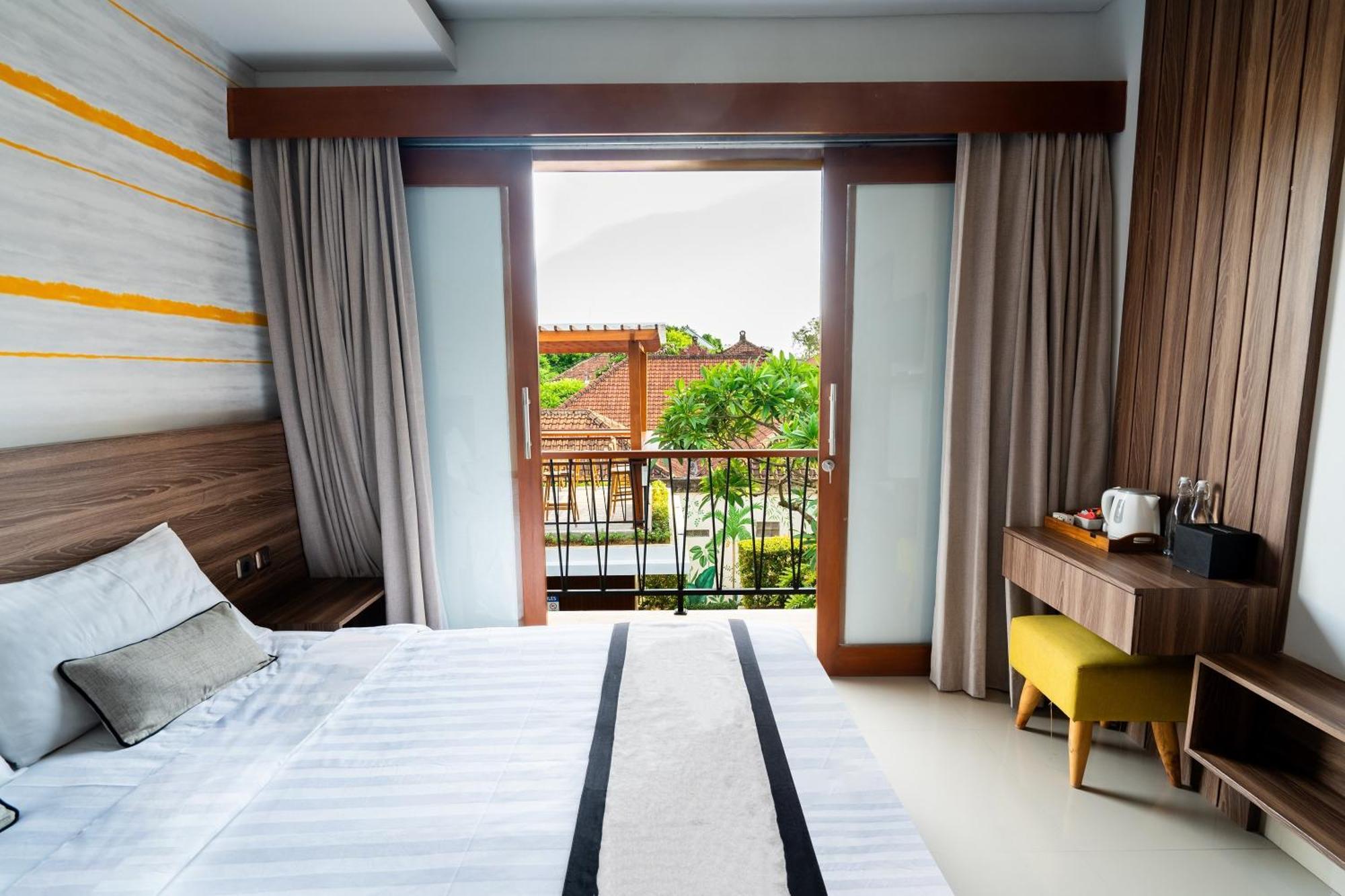 Mahesa Suites Seminyak Exterior photo