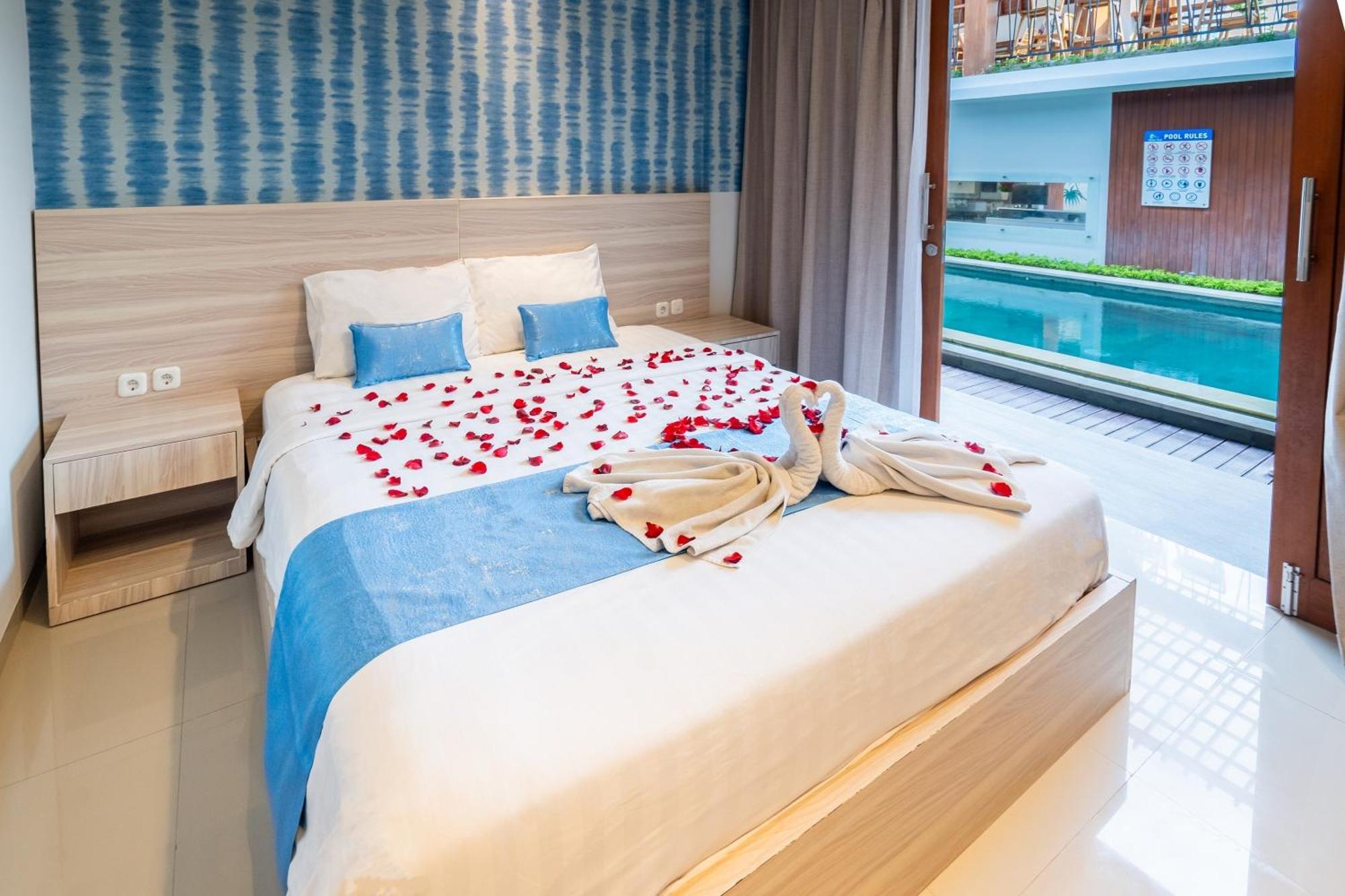 Mahesa Suites Seminyak Exterior photo